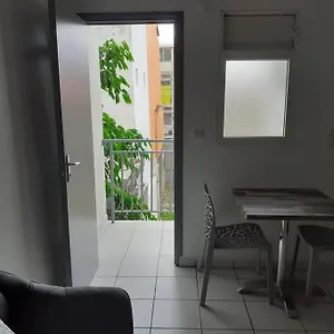 D’affaires Ou De Loisirs à à Pitre Appartement